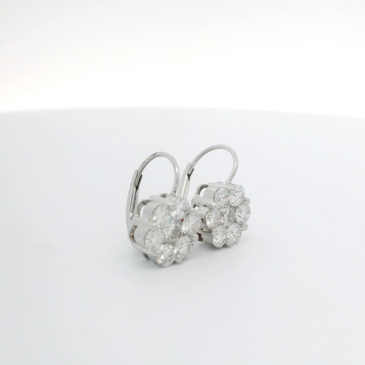 Lever Back Diamond Clusters
