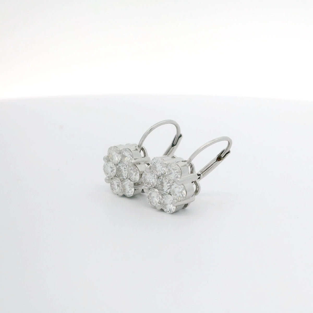 Lever Back Diamond Clusters
