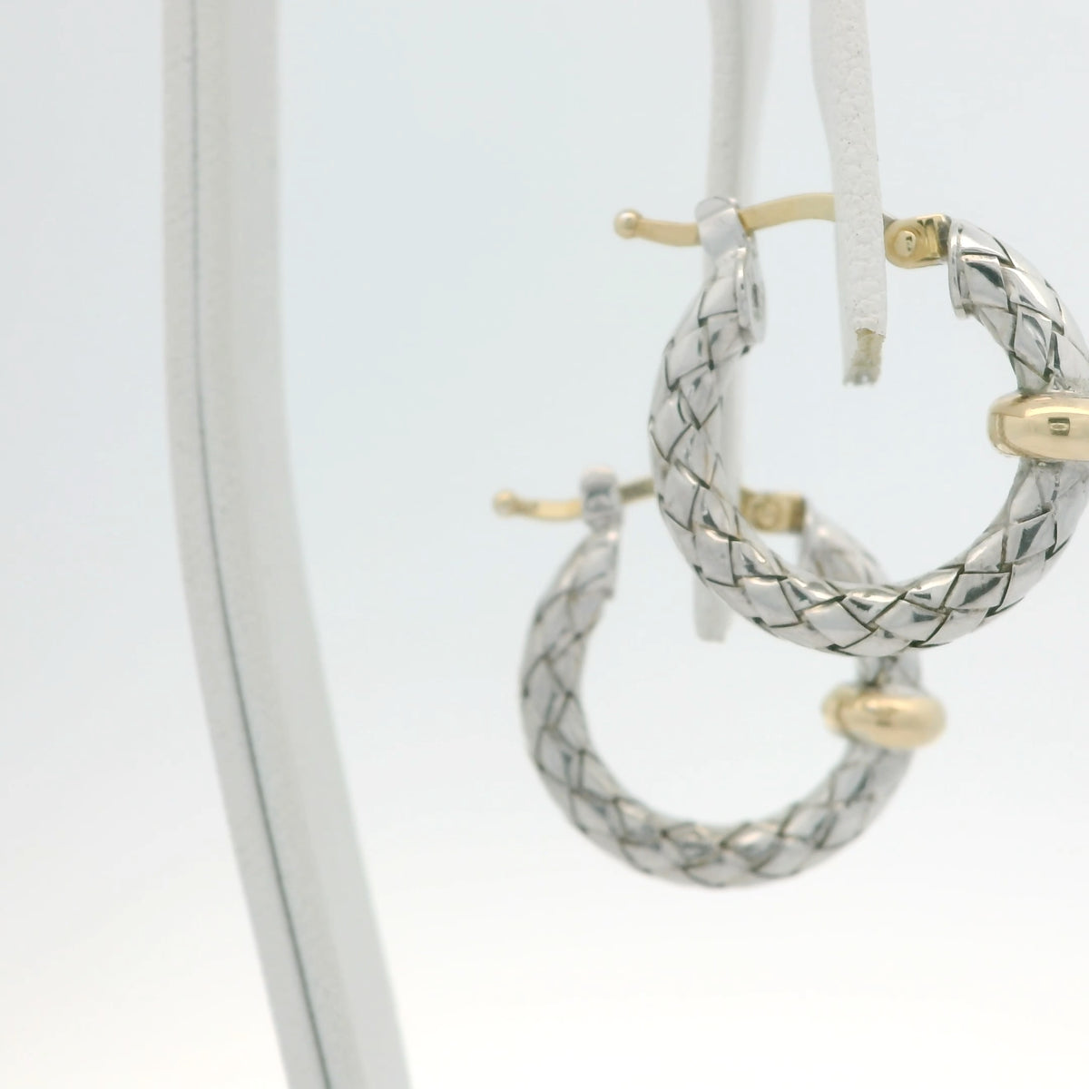 Two Tone Traversa Hoops