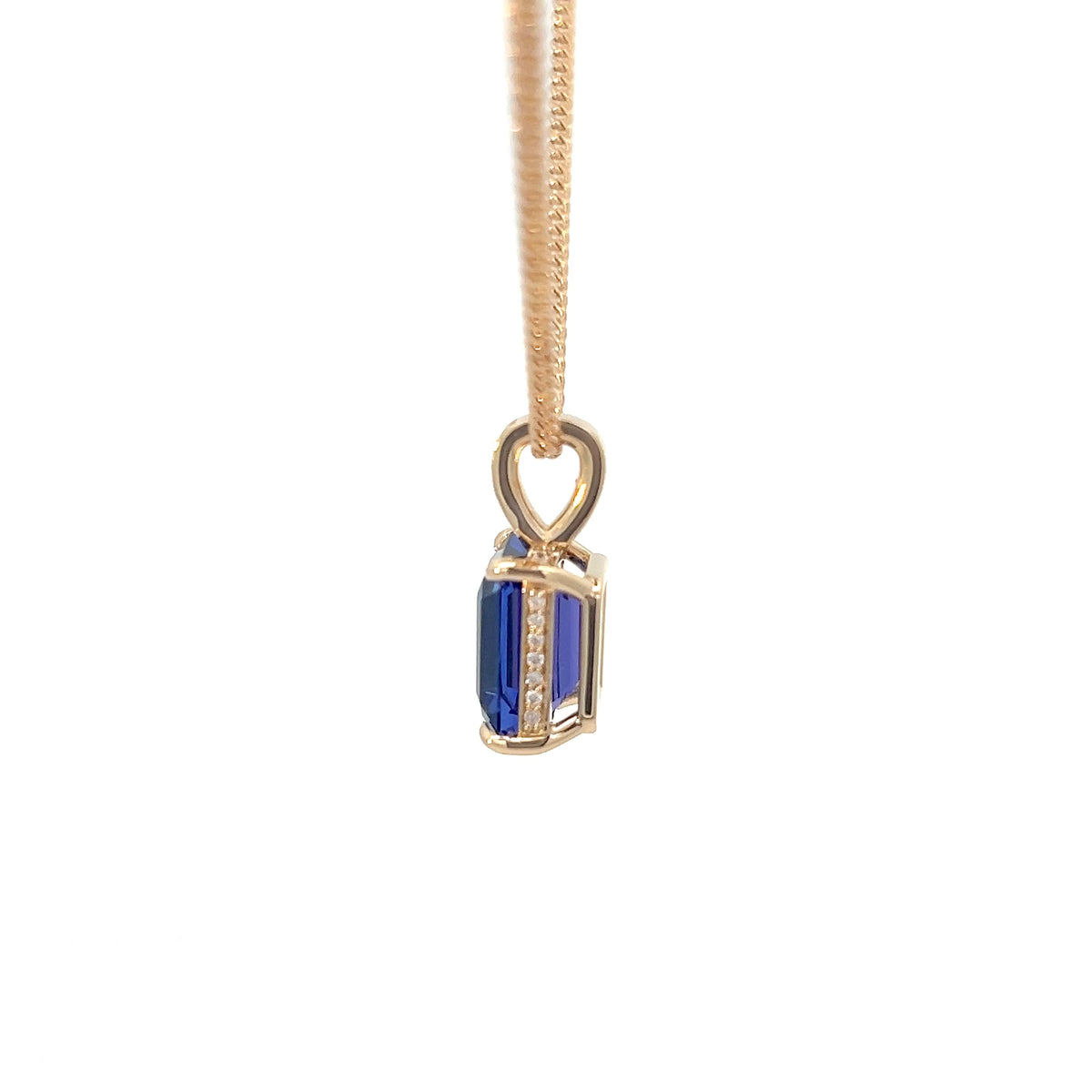 Stunning Tanzanite Pendant