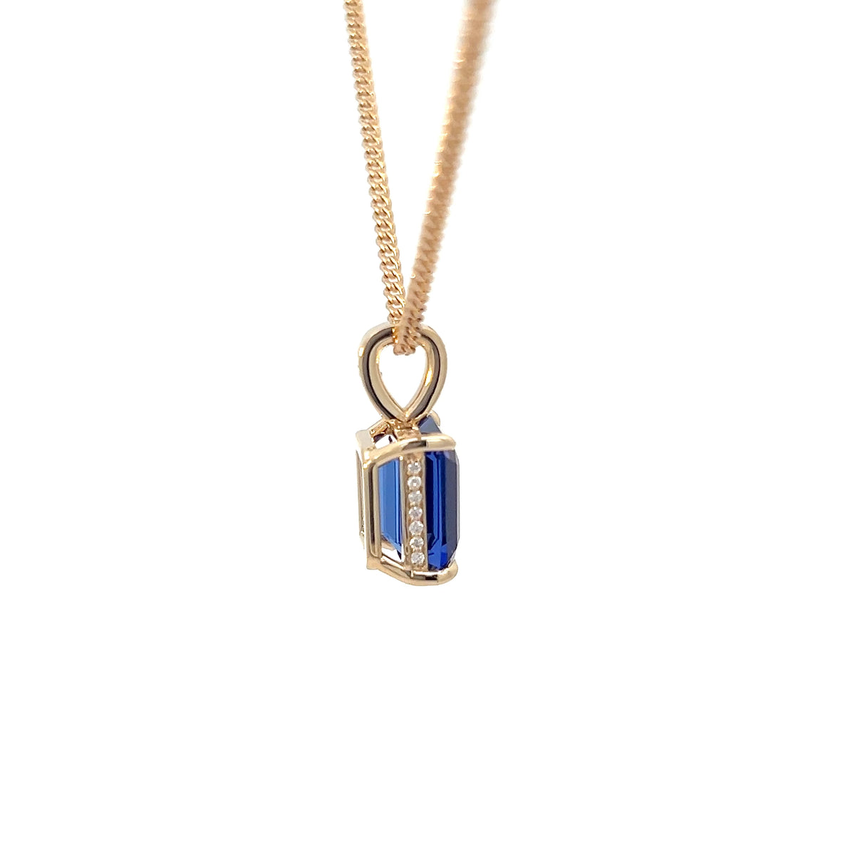 Stunning Tanzanite Pendant