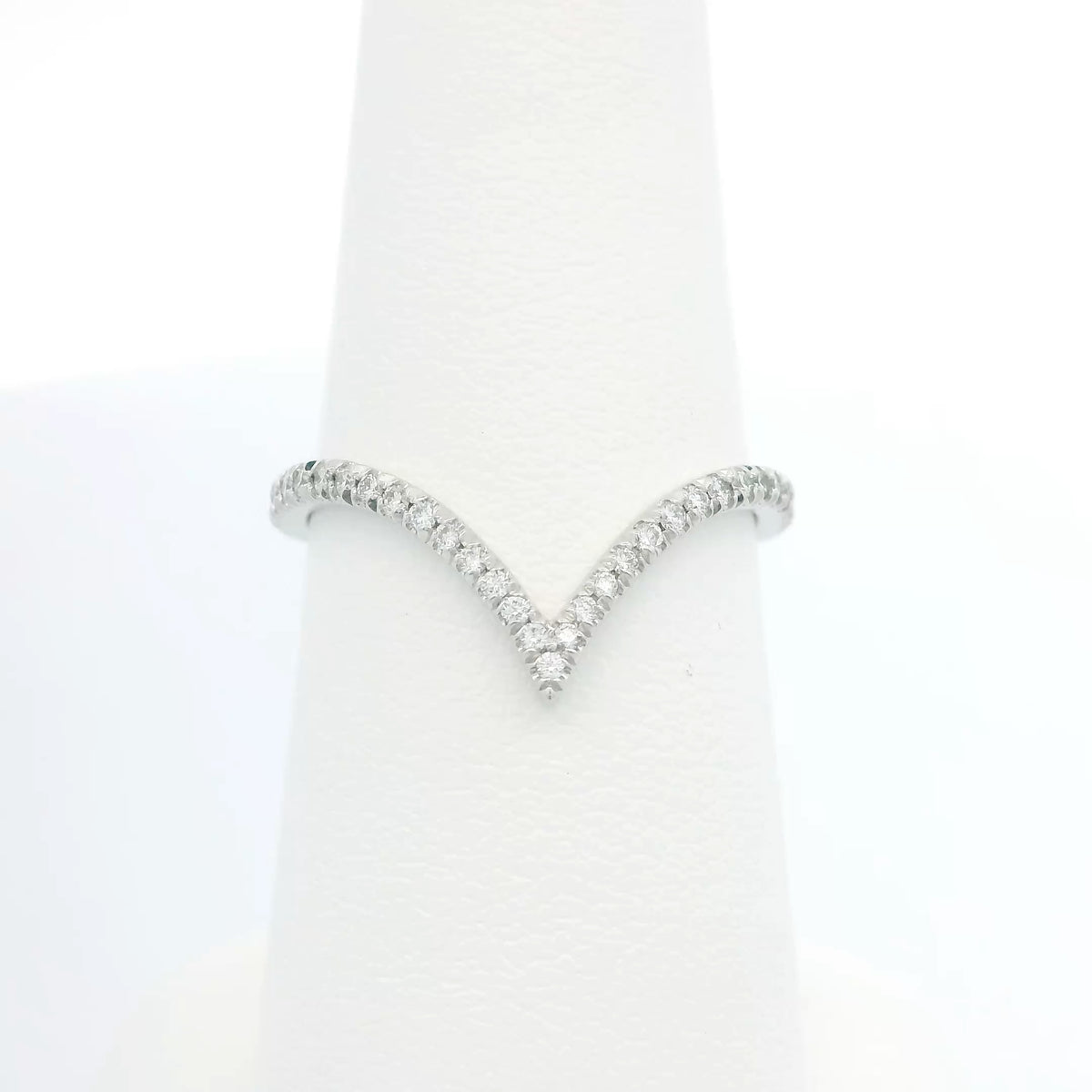 Chevron Diamond Band